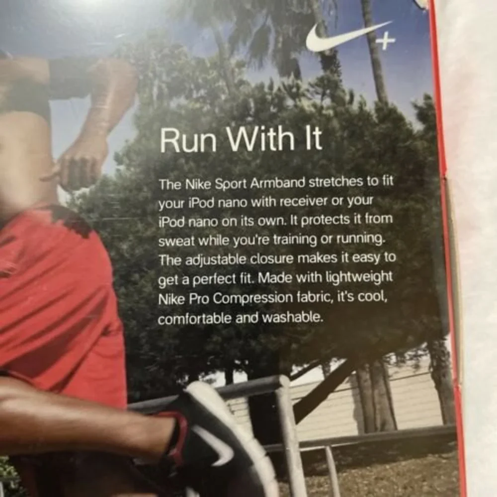 Nike Sport Armband for Ipod Nano Black Red-Jogging Hiking Running Walking NEW